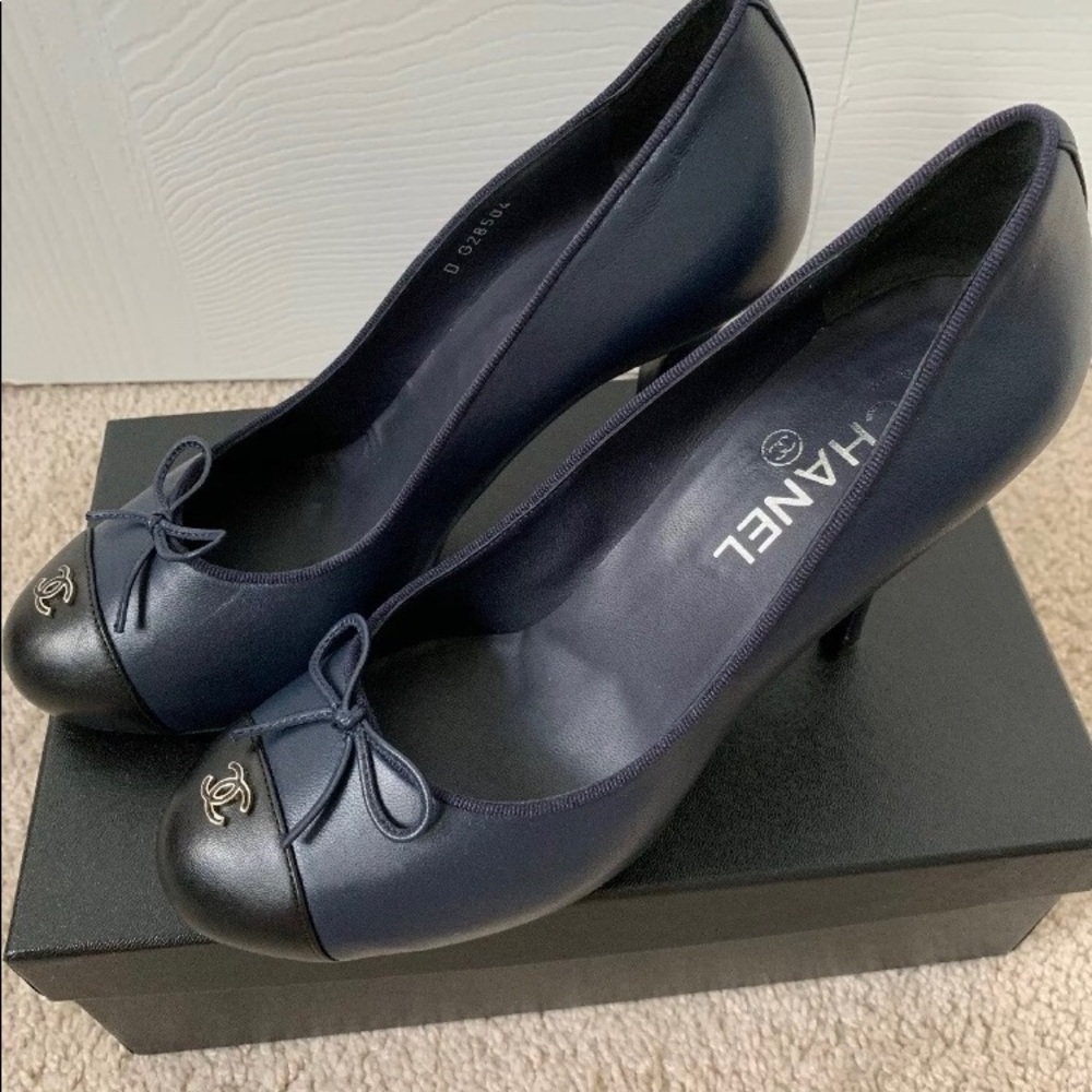 Chanel Pumps Heels
